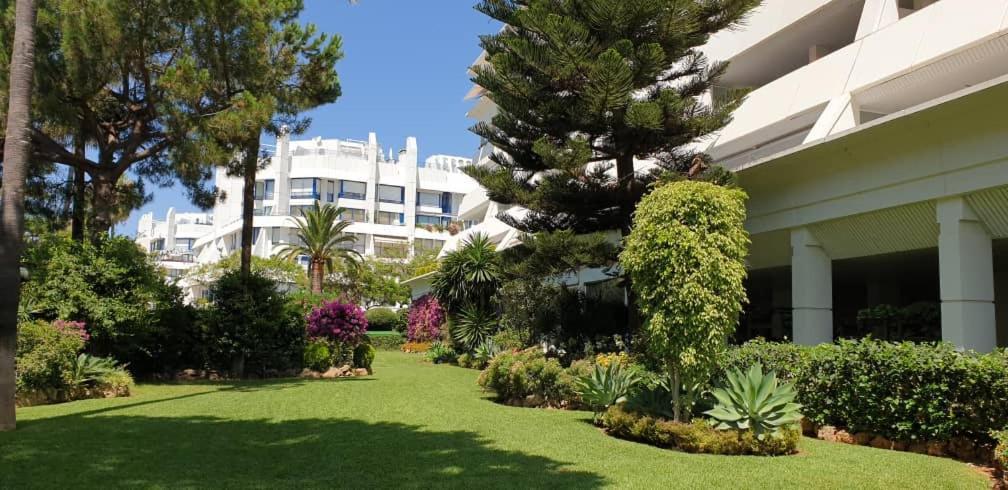 Sea View 2-bedroom With Pool Appartement