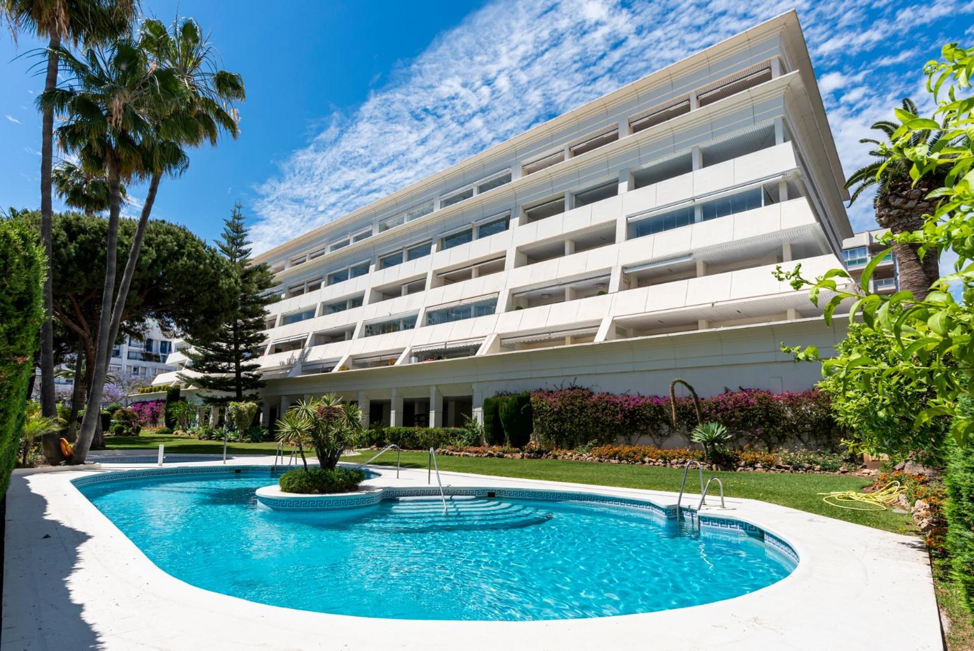 Sea View 2-bedroom With Pool * Marbellac