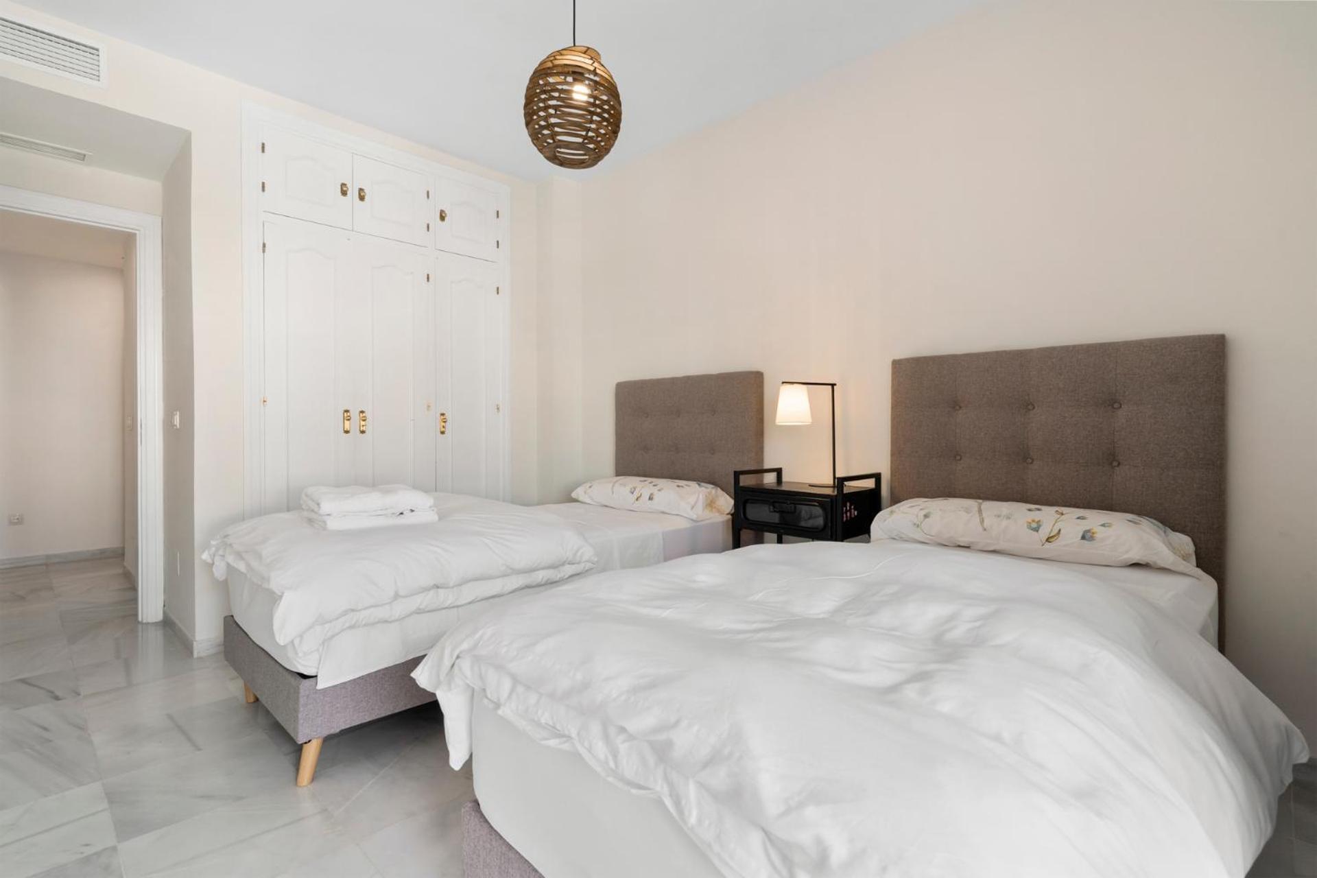 Sea View 2-bedroom With Pool Appartement