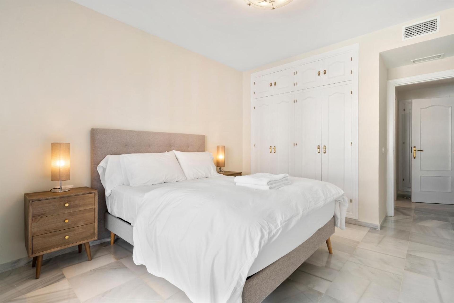 Appartement Sea View 2-bedroom With Pool